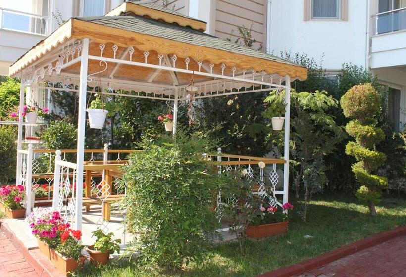 فندق Aloria Garden