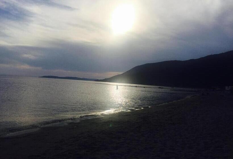 فندق Aloria Garden