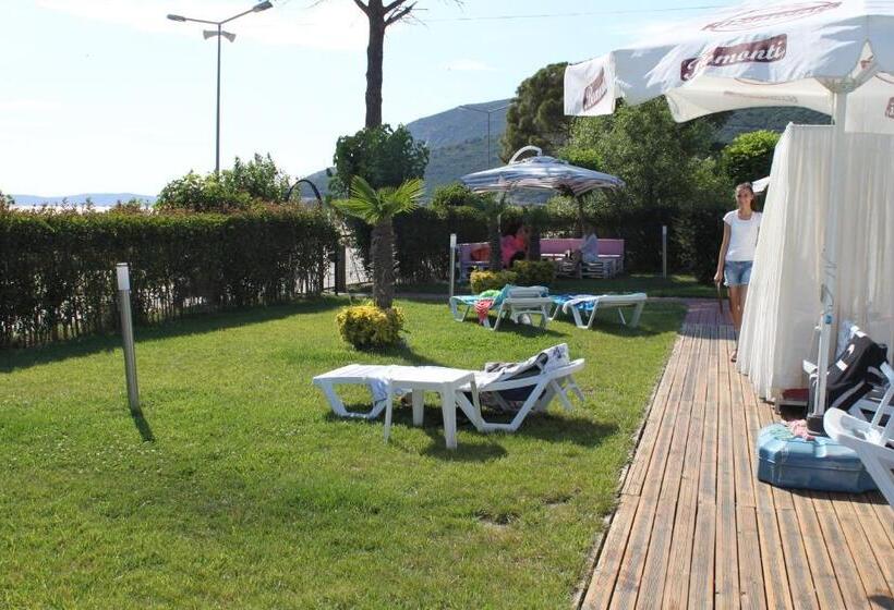 فندق Aloria Garden