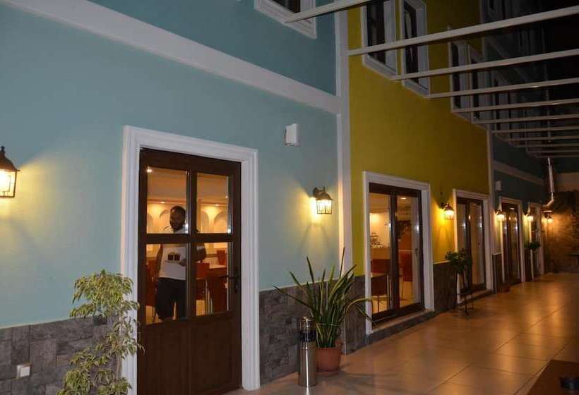 בית מלון כפרי Apameia