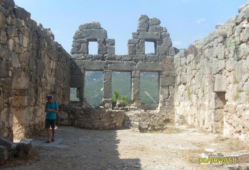 בית מלון כפרי Arikanda River Garden