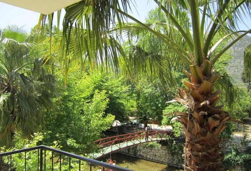 בית מלון כפרי Arikanda River Garden