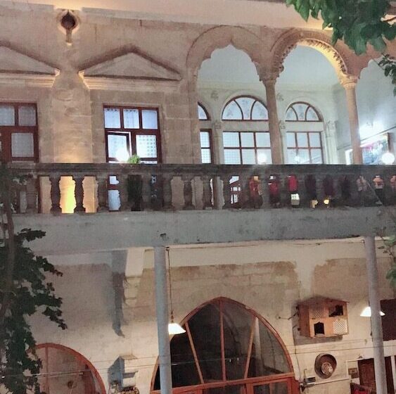 هتل Beyzade Konak