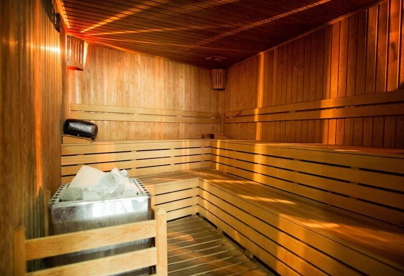 בית מלון כפרי Cavusoglu Tower