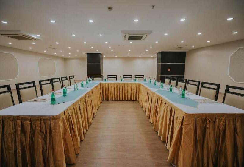 هتل Ener Old Castle Resort