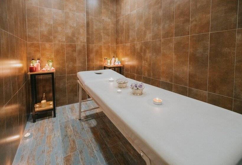 هتل Ener Old Castle Resort