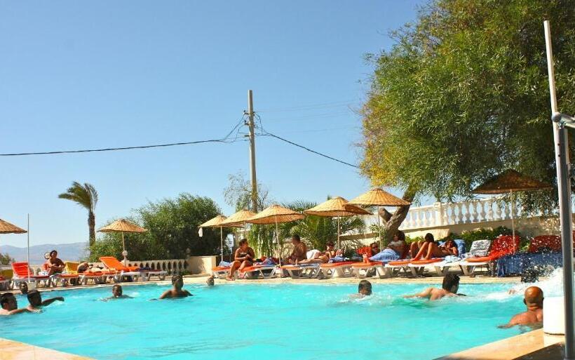 Wa çeşme Farm Hotel Beach Resort & Spa