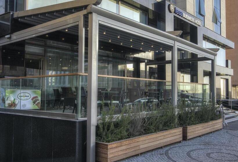 בית מלון כפרי Fesa Business