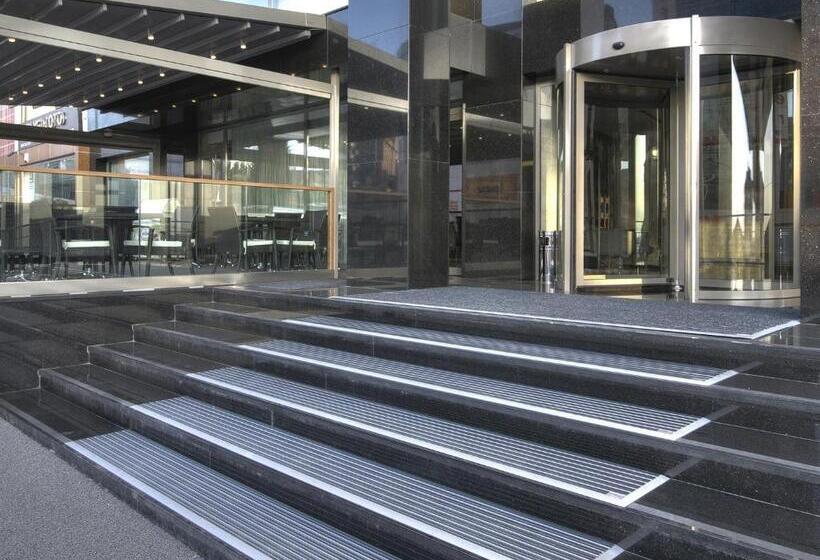 בית מלון כפרי Fesa Business