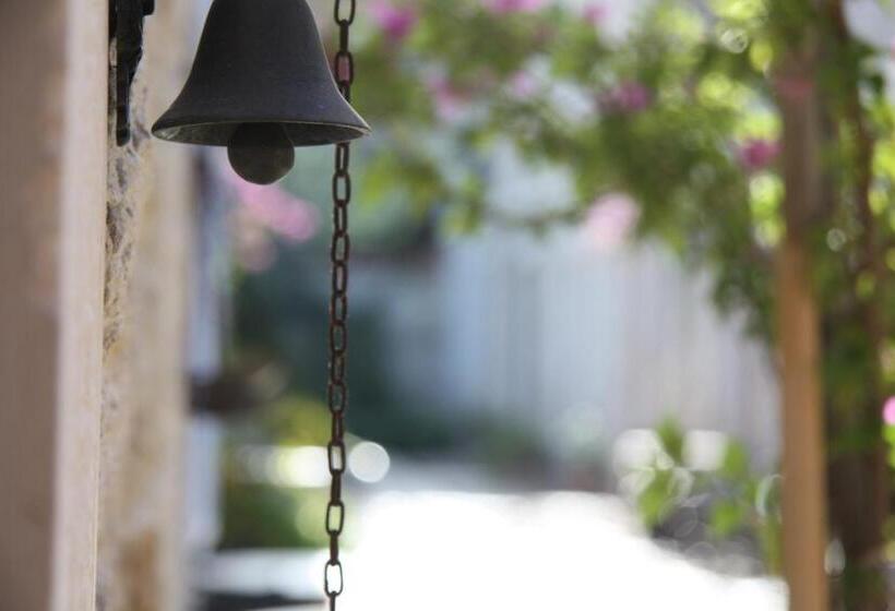 בית מלון כפרי Griffon