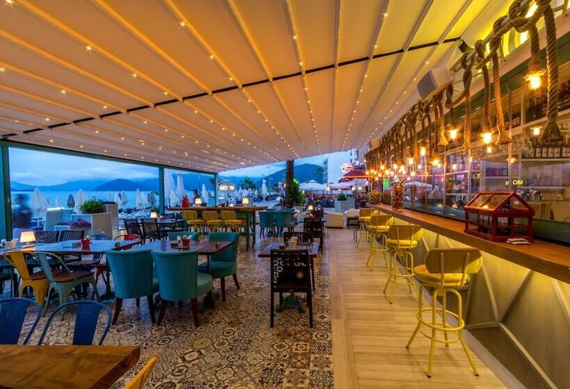 Honeymoon Beach Otel