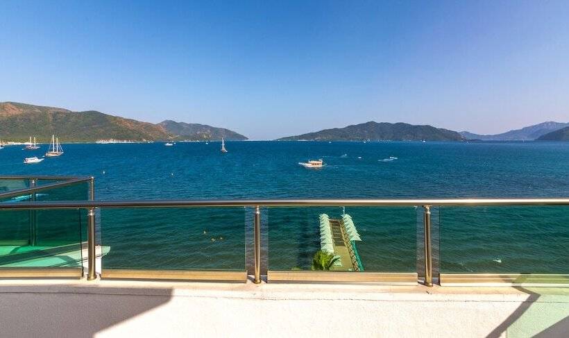 Honeymoon Beach Otel