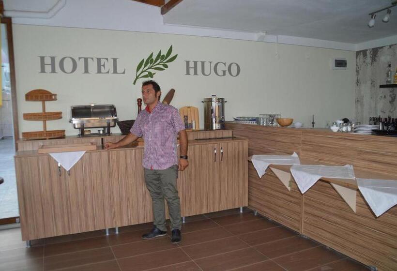 Отель Hugo