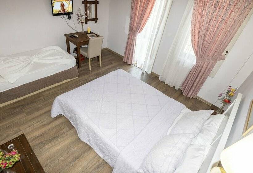 호텔 Karaburun Konak