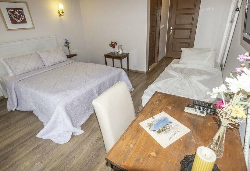 호텔 Karaburun Konak