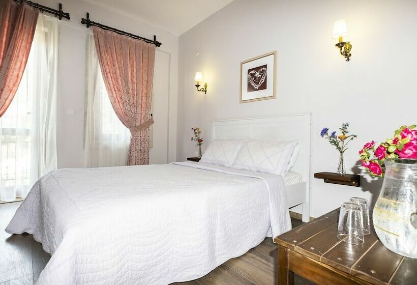 هتل Karaburun Konak