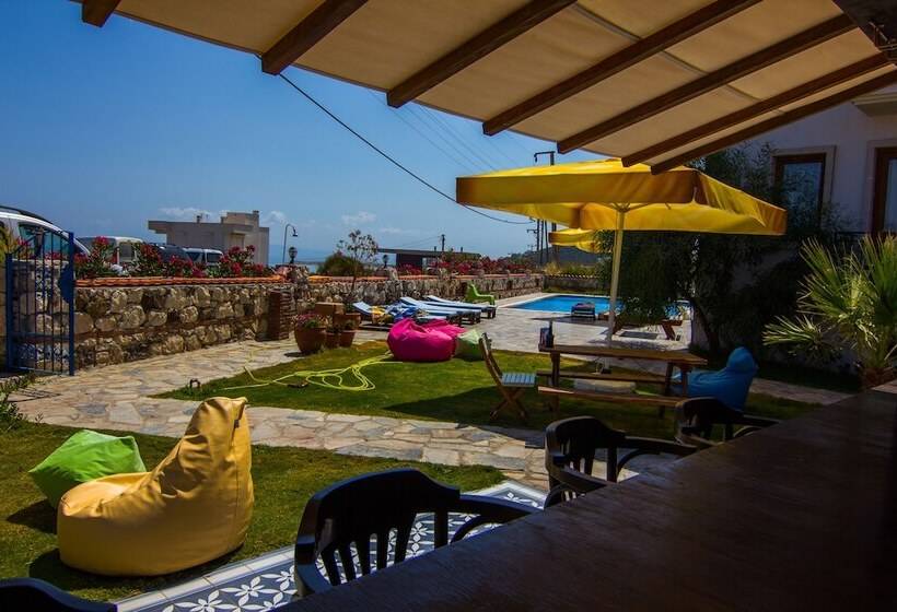هتل Karaburun Konak