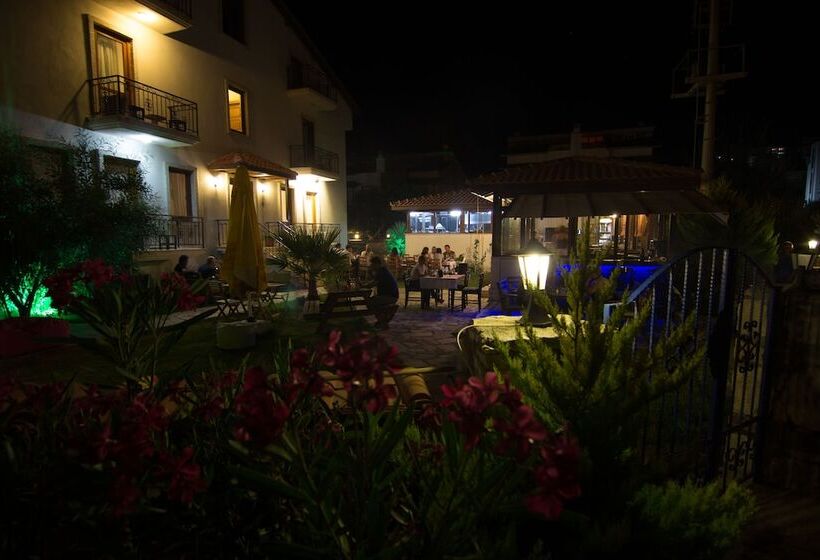 هتل Karaburun Konak