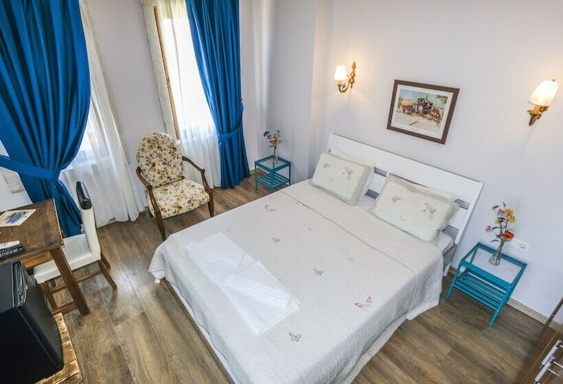 هتل Karaburun Konak