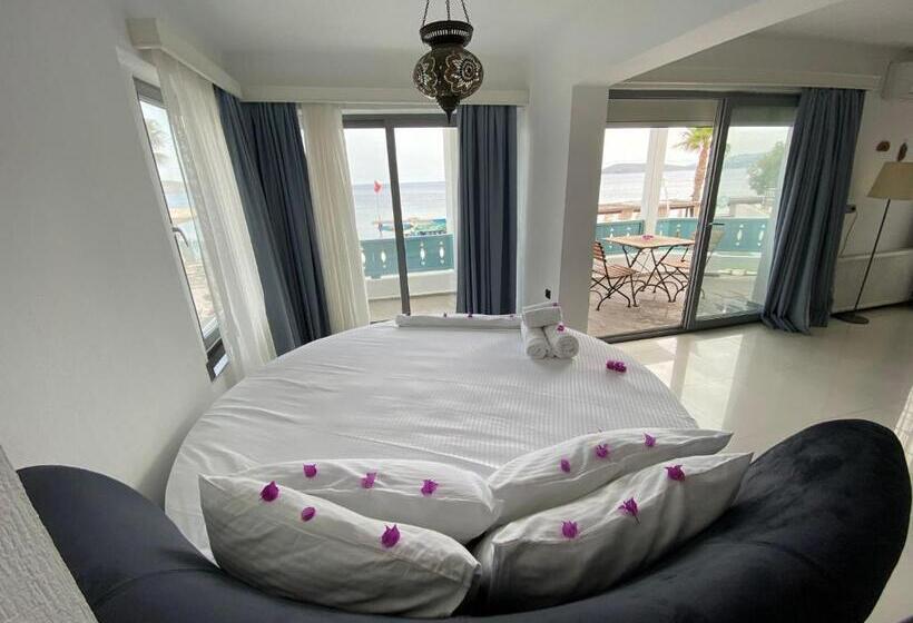 בית מלון כפרי Kefi Beach & Suites