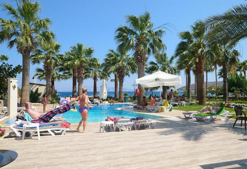 בית מלון כפרי My Marina Select