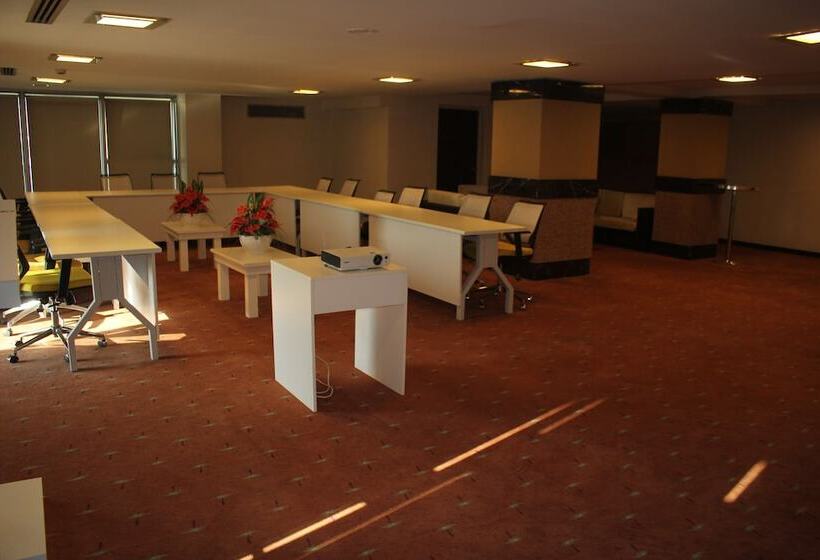 בית מלון כפרי Palm City Akhisar