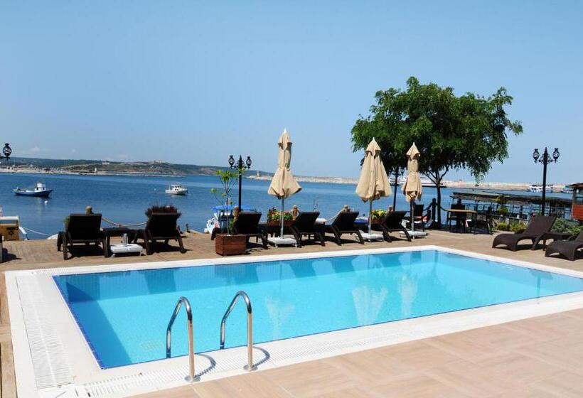 酒店 Phellos Suites