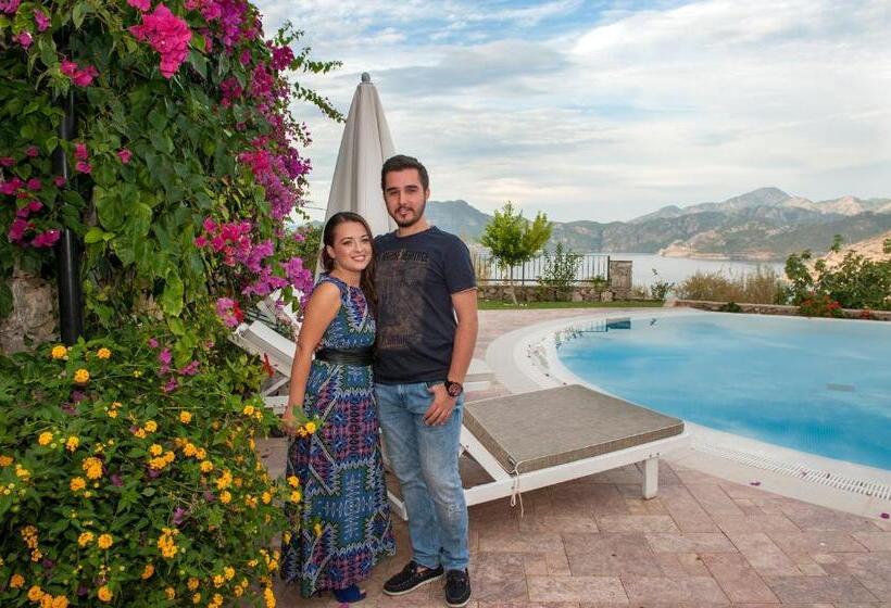 Swan Lake Hotel   Adult Only