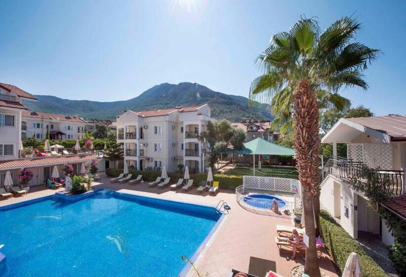 Sea Breeze Hotel And Apartments