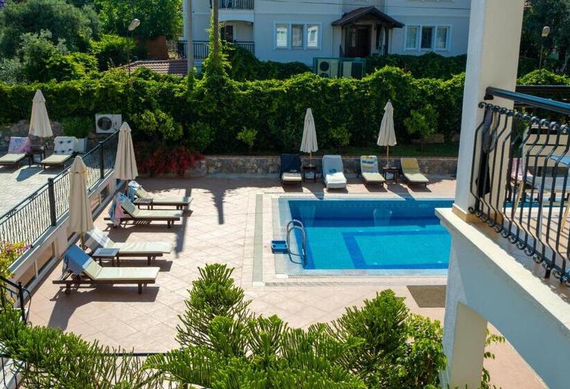 Sea Breeze Hotel And Apartments