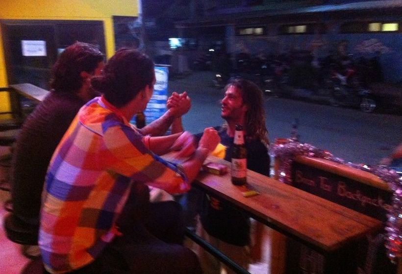 호스텔 Baan Tai Backpackers