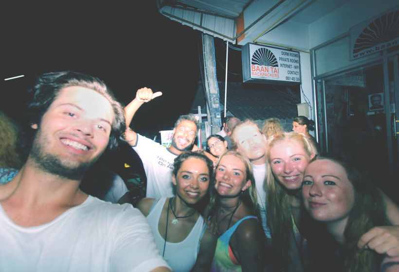 호스텔 Baan Tai Backpackers