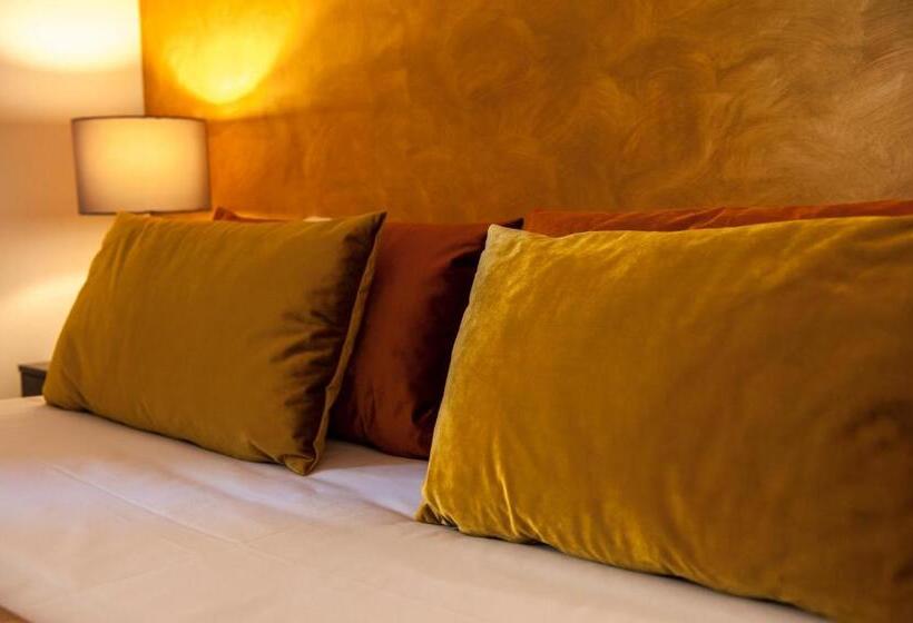 Apartamentos Art Suite Santander