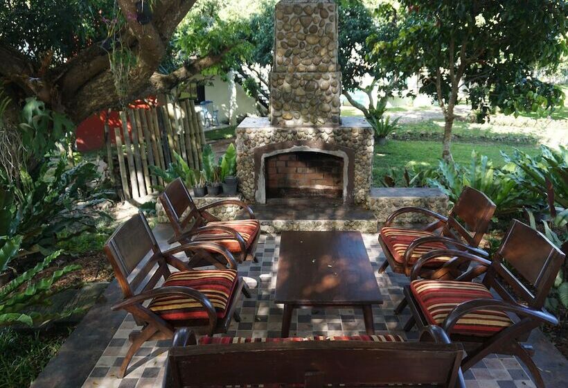 Bed and Breakfast Gumbie House