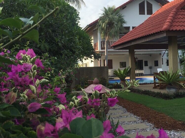 مبيت وإفطار Lyndale Lodge