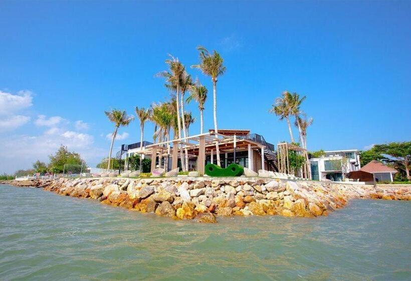 Eco Moment Beach Resort