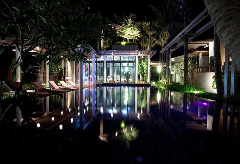 Eco Moment Beach Resort