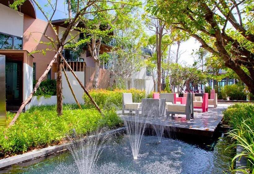 Eco Moment Beach Resort