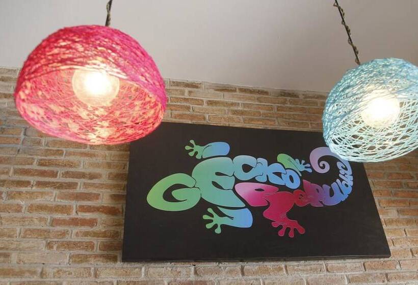 Gecko Republic Jungle Hostel