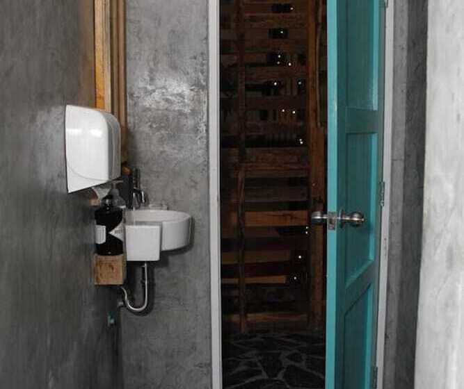 Gecko Republic Jungle Hostel