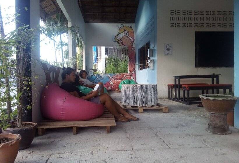 Gecko Republic Jungle Hostel