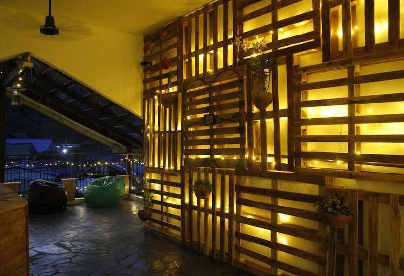 Gecko Republic Jungle Hostel