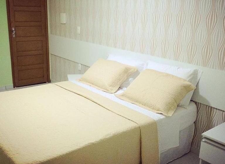 פונדק Pousada Ouriço