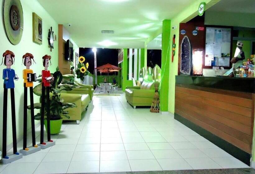 פונדק Pousada Ouriço