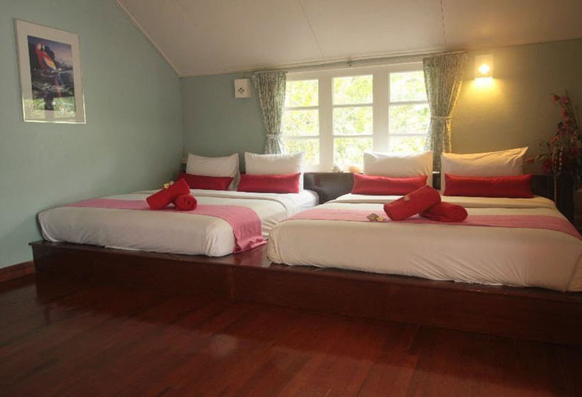 Отель Aristo Chic Resort And Farm