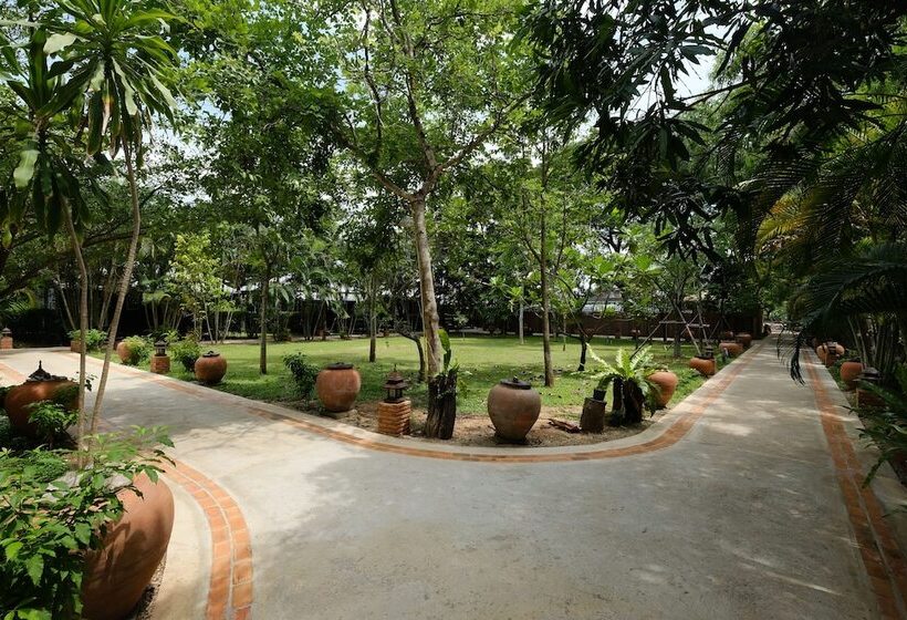 בית מלון כפרי Baan Imm Sook Resort