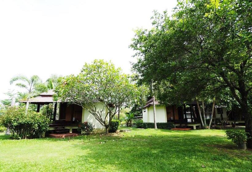 בית מלון כפרי Baan Pun Sook Resort