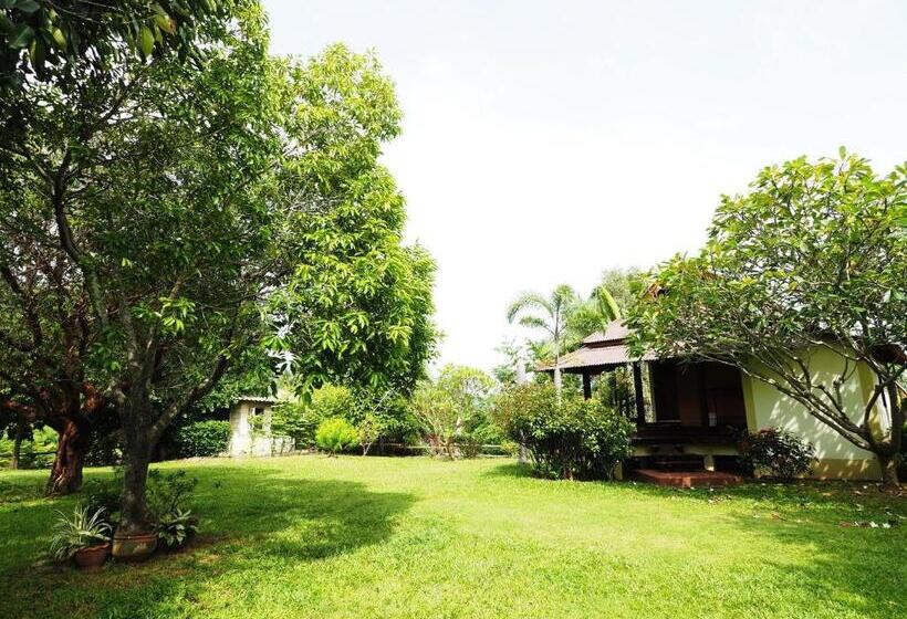 בית מלון כפרי Baan Pun Sook Resort