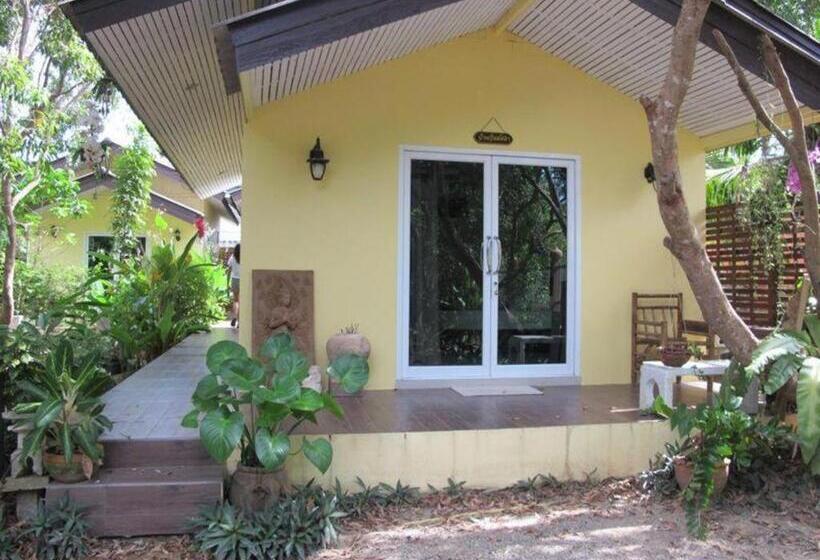 فندق Baan Suan Phidchamika