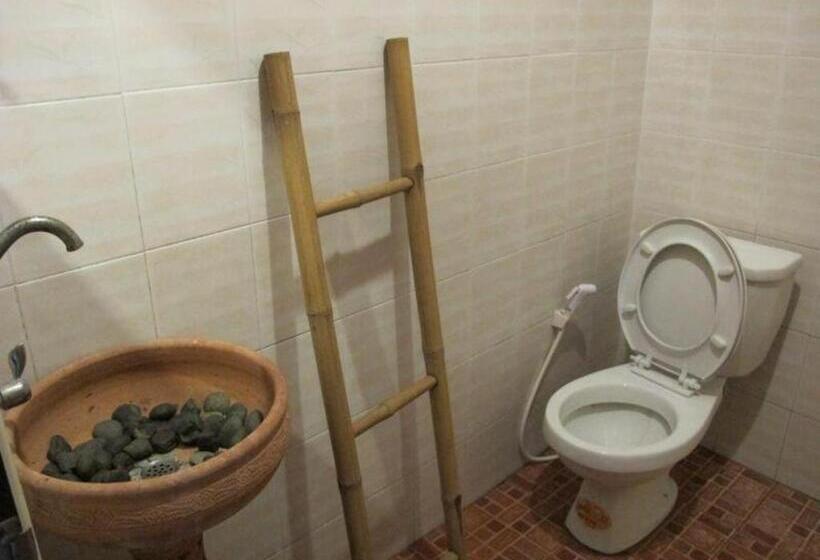 فندق Baan Suan Phidchamika